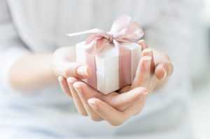 Giving business gifts in Australia 