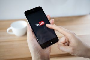 Youtube is being accessed on a mobile phone